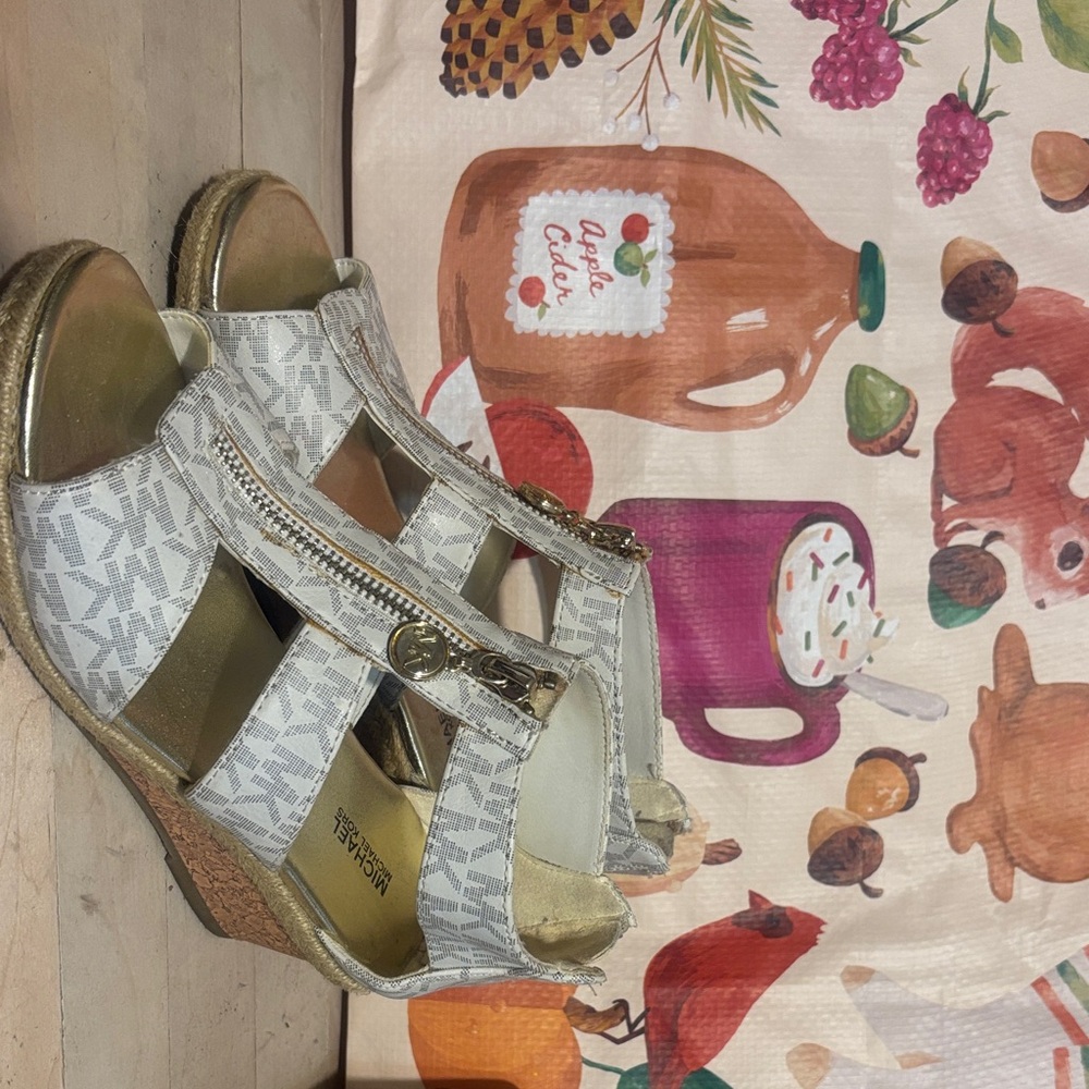 MICHAEL Michael Kors White and Gold Kids Sandals